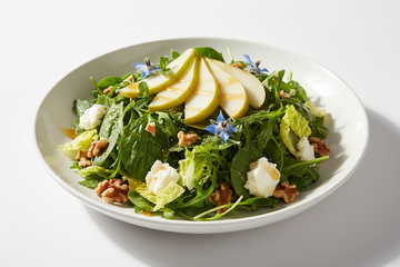 Herfstsalade met peer, walnoot en Letse Paardenbloemhoning